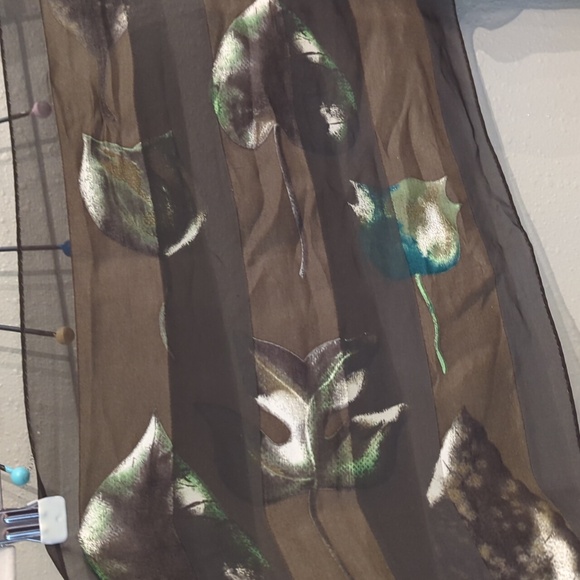 Leaf Fall Sheer Scarf Oblong - Picture 6 of 10